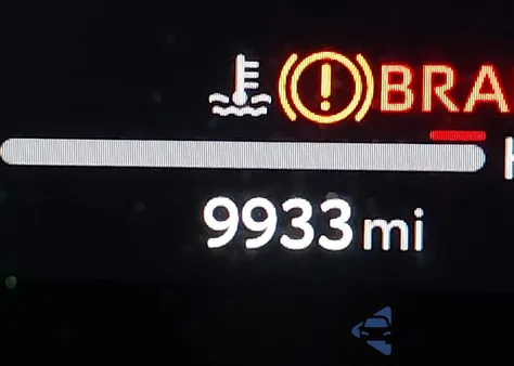 2025 Toyota Camry Xle z USA, uszkodzony, nr VIN 4T1DAACK2SU077610